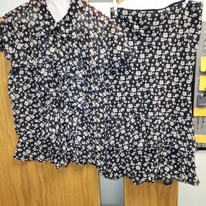 Chaps 2 piece floral blouse and skirt set